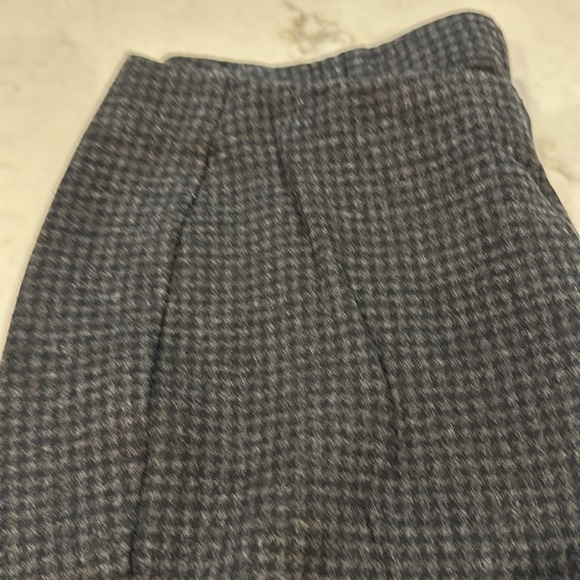 J Jill, blk/gray checked, EUC, size 6, elastic waist, slim legs. - Picture 3 of 4